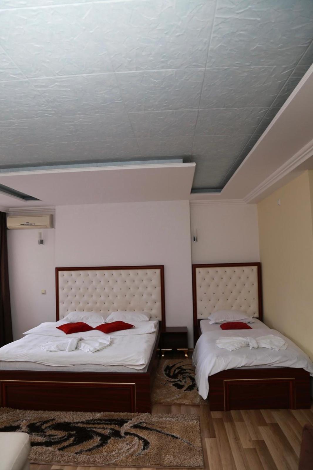 Hotel Venisi Prizren Extérieur photo