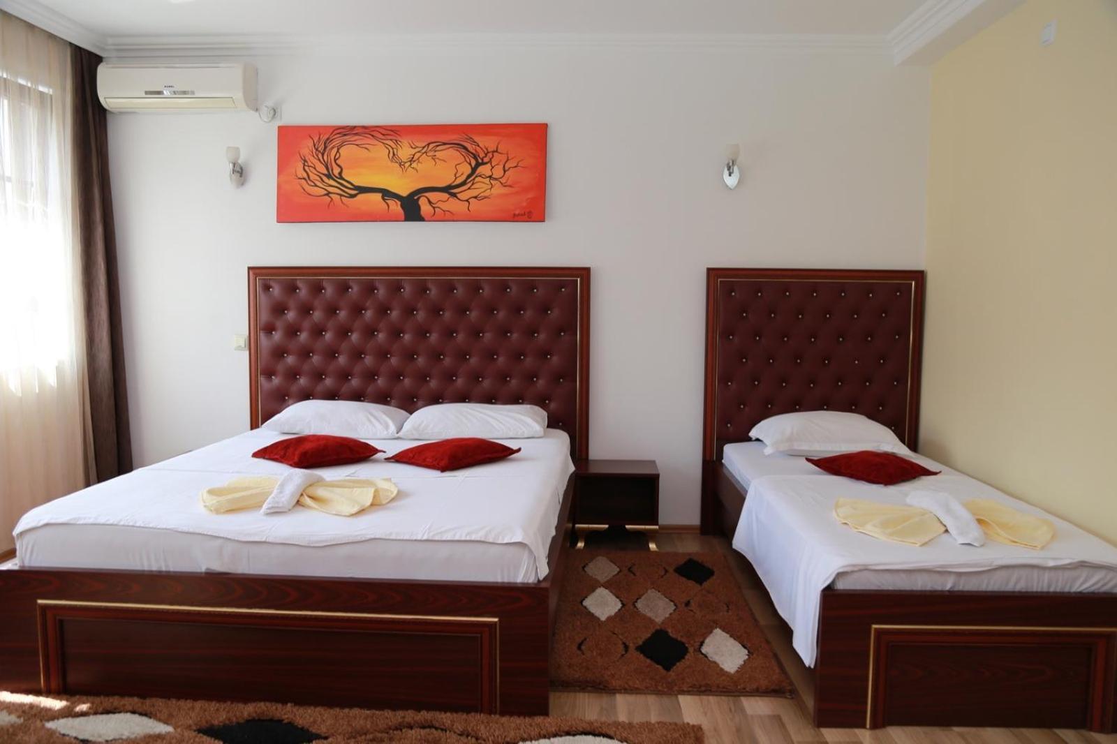 Hotel Venisi Prizren Extérieur photo